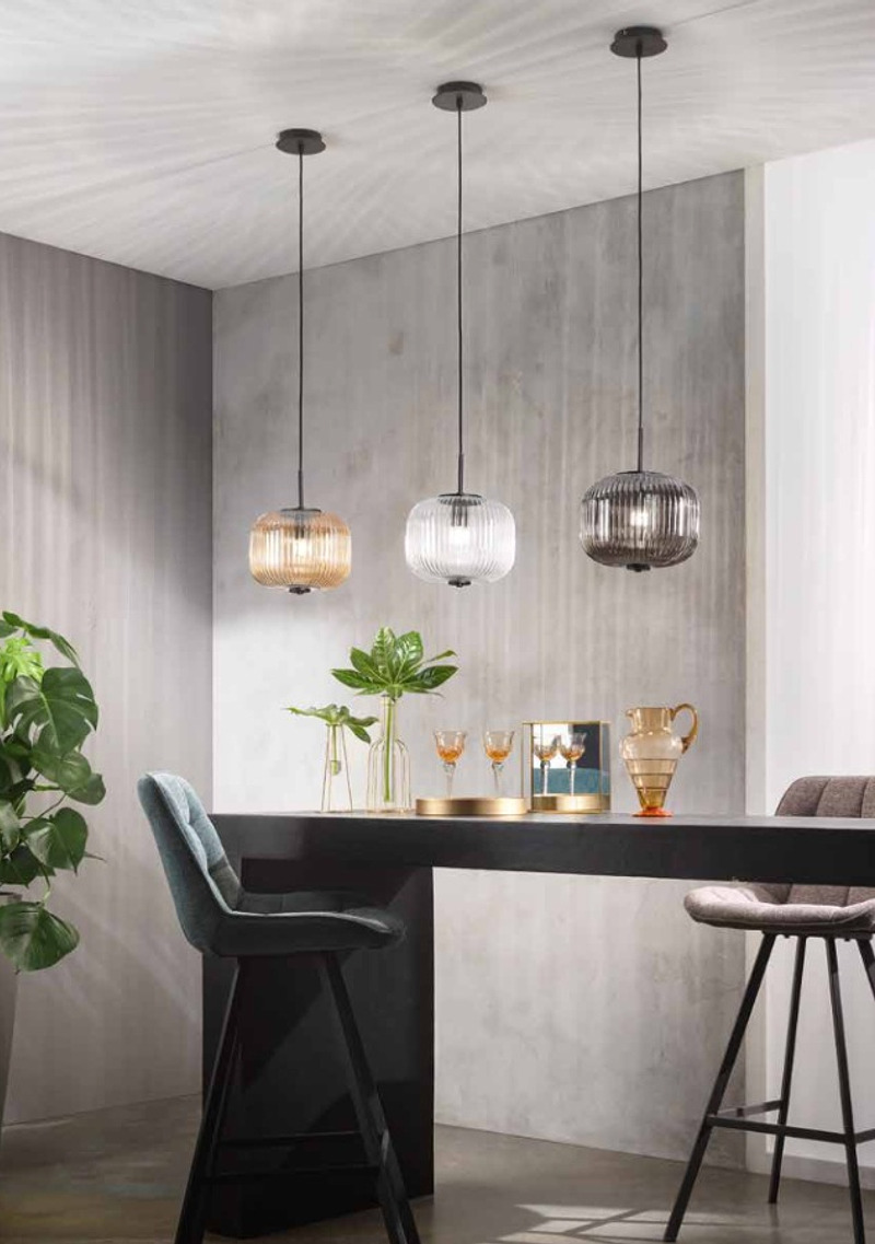 Illuminazione — arredo in esposizione