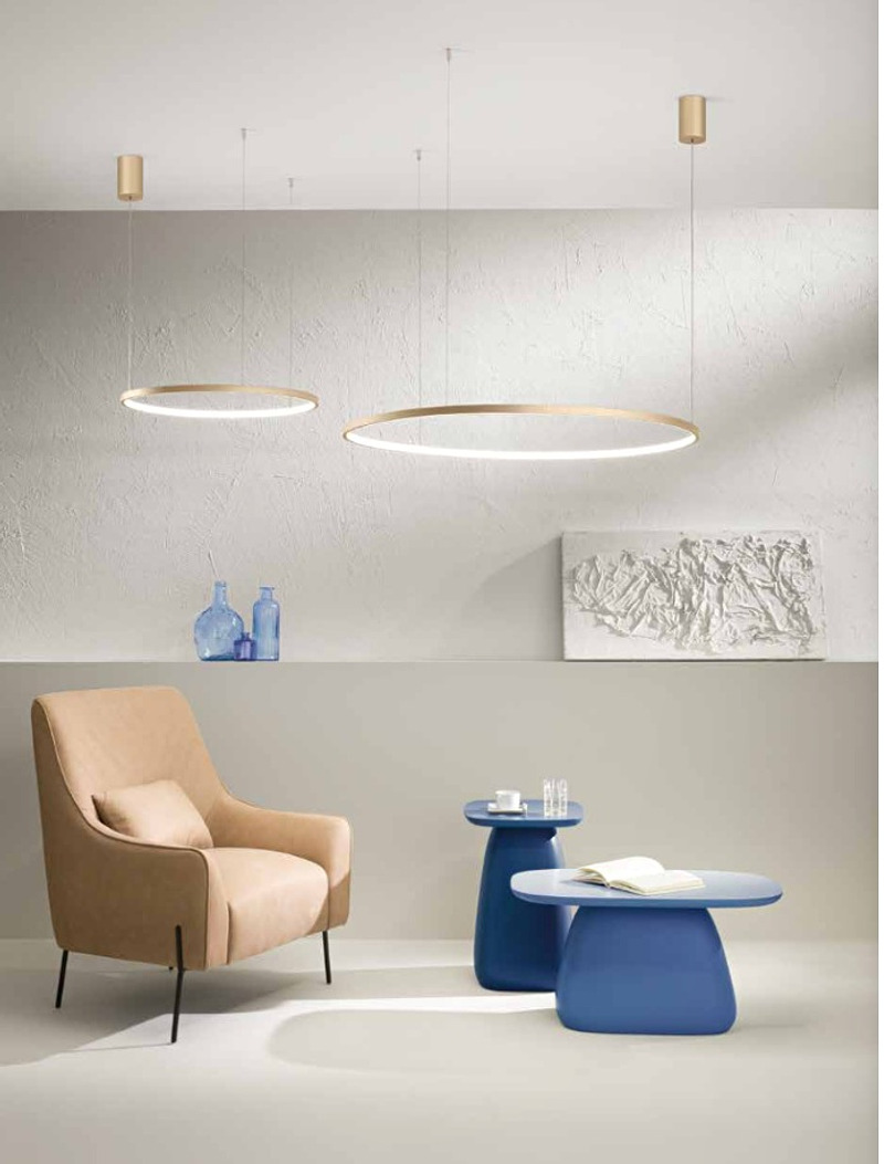 Illuminazione — arredo in esposizione
