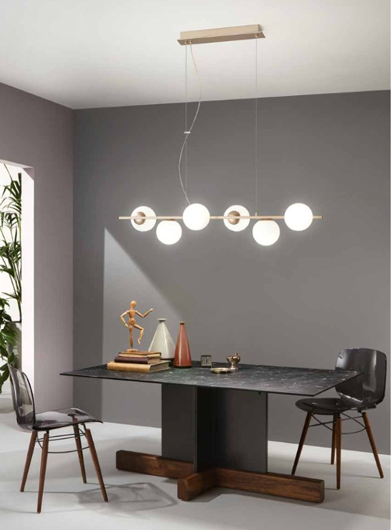 Illuminazione — arredo in esposizione