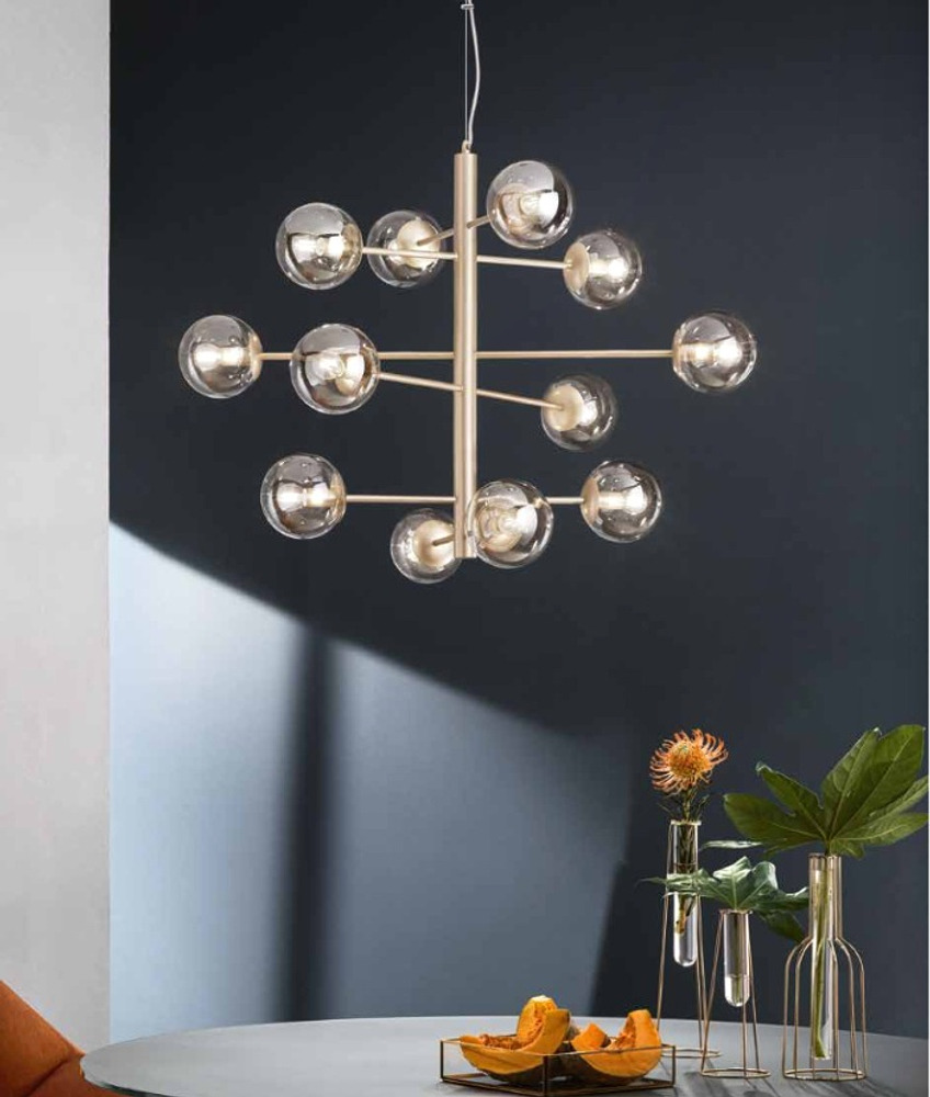 Illuminazione — arredo in esposizione