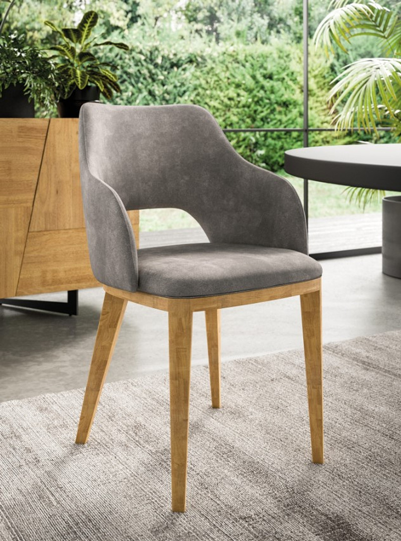 Sedie — arredo in esposizione