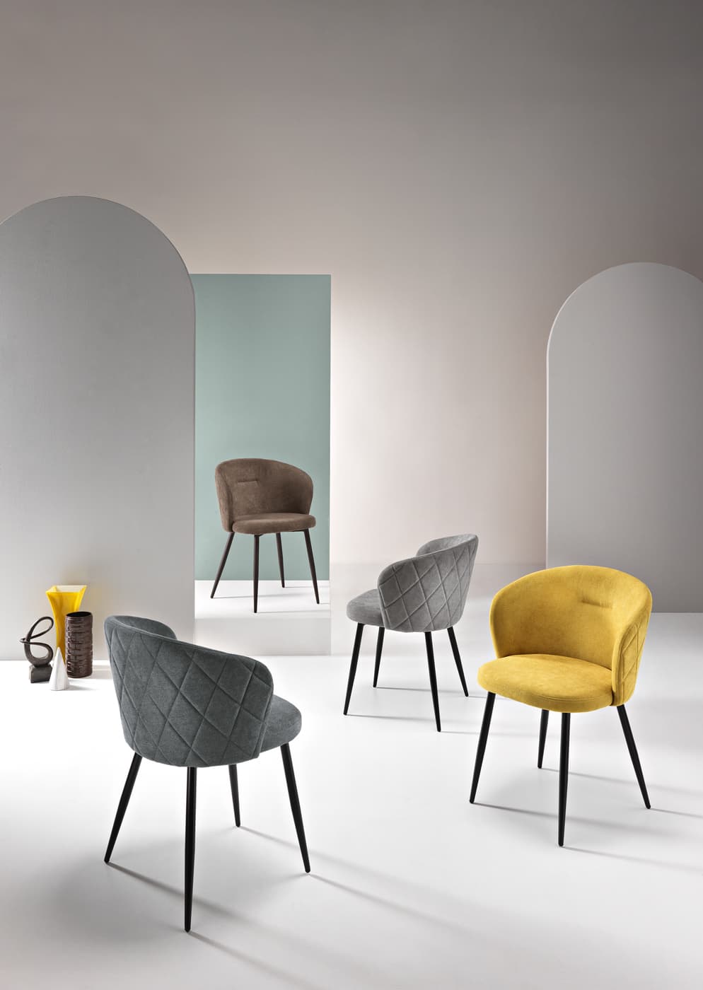 Sedie — arredo in esposizione