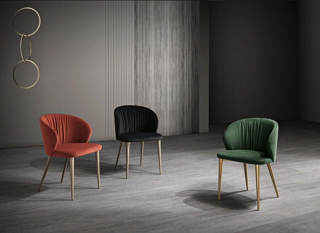Sedie — arredo in esposizione