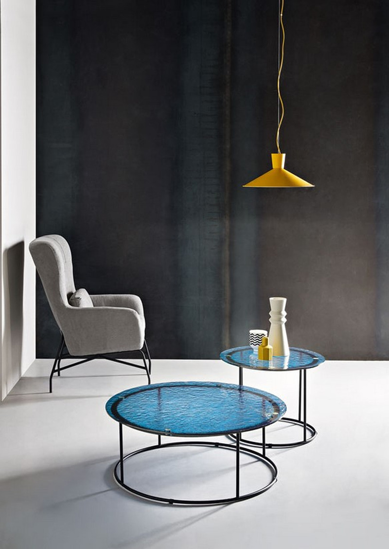 Tavolinetti — arredo in esposizione
