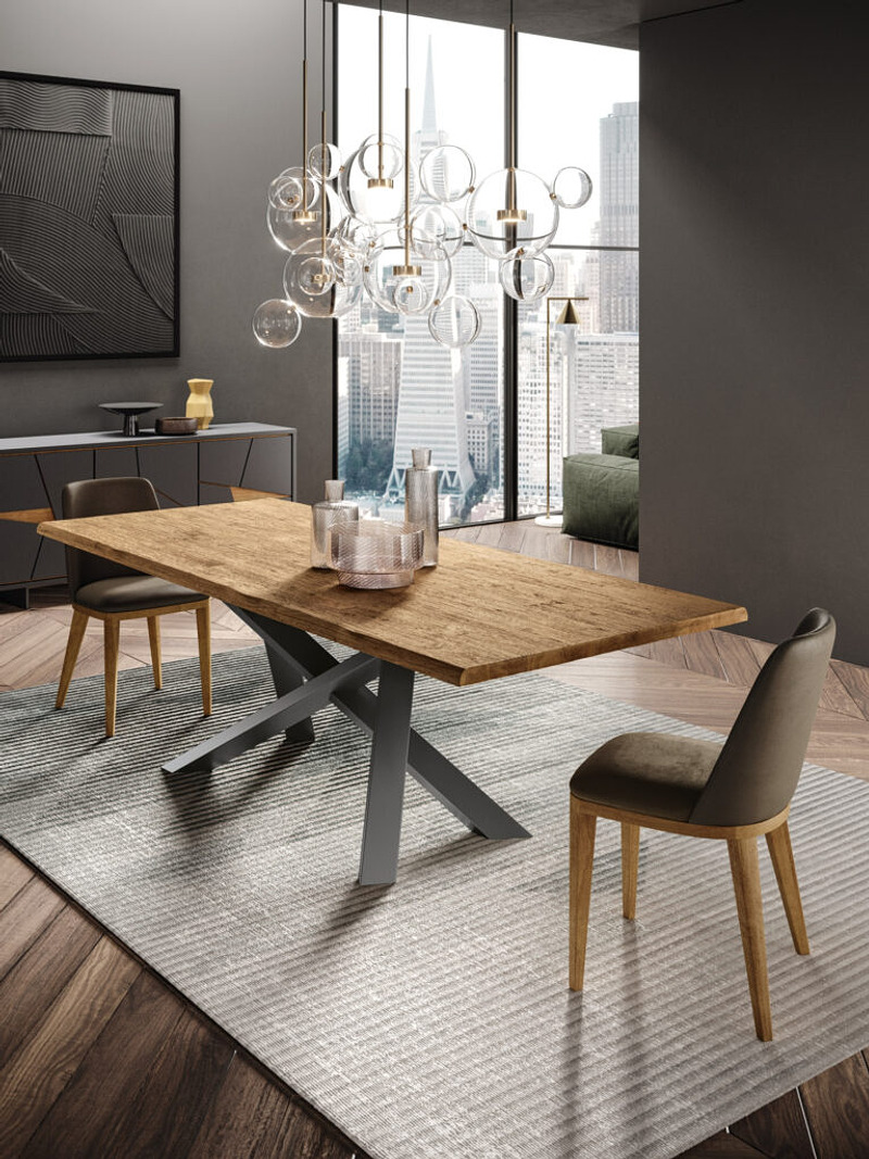 Tavoli — arredo in esposizione